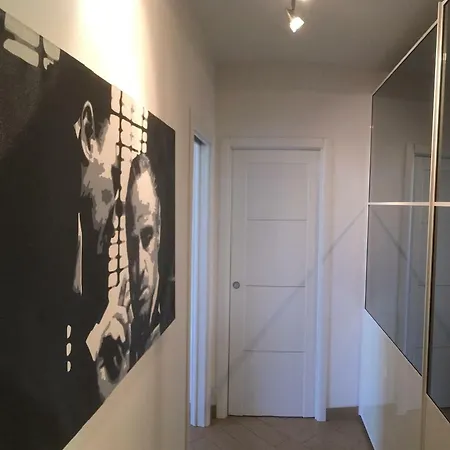 L'attico צ'יביטאנובה מארקה